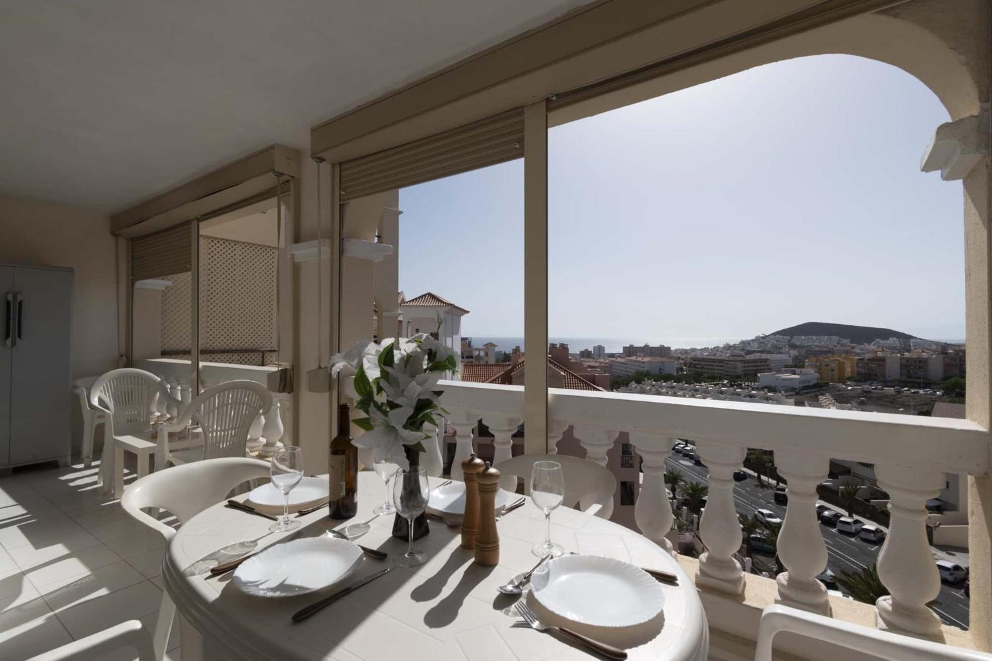 Castle Harbour 5 Apartment Los Cristianos  Exterior photo